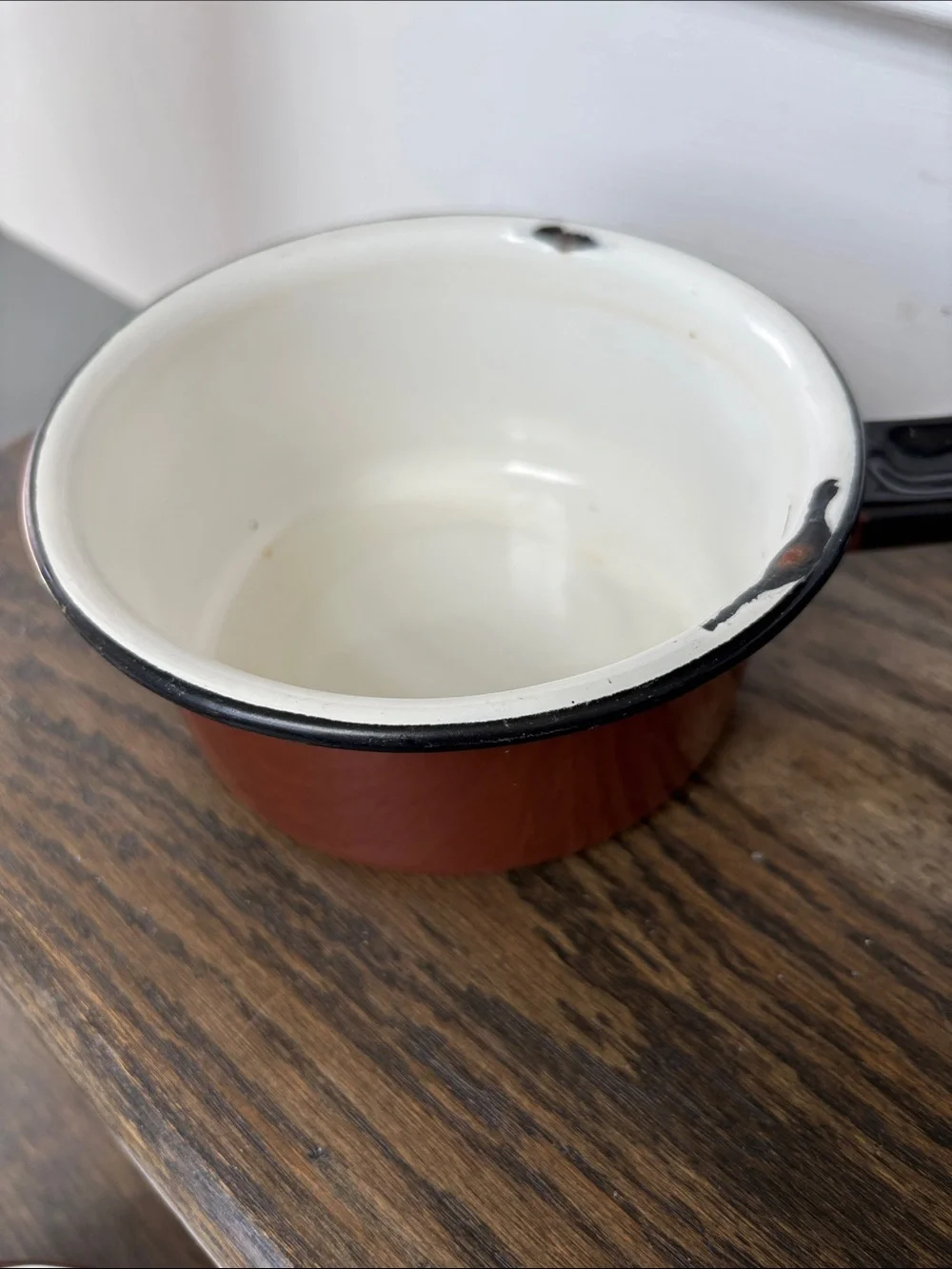 Vintage enamelware small sauce pan w/lid, dark brown /white, 11.5” long, 3” tall